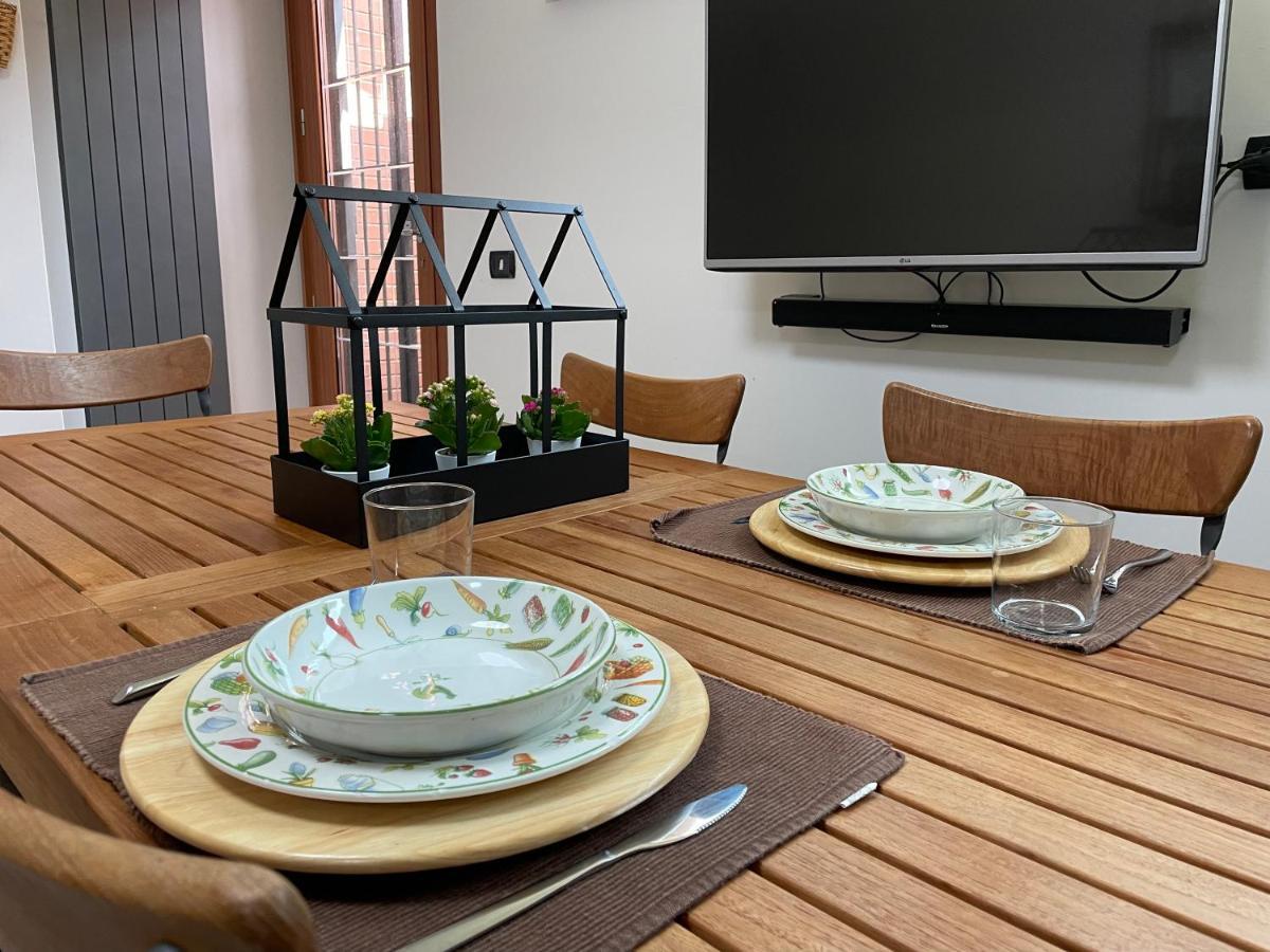 In&Out Apartment - Mostacciano, Eur Rzym Zewnętrze zdjęcie