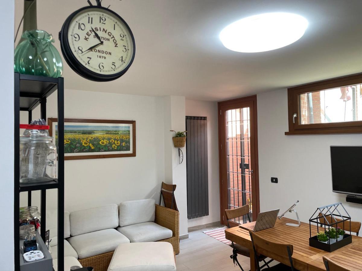 In&Out Apartment - Mostacciano, Eur Rzym Zewnętrze zdjęcie