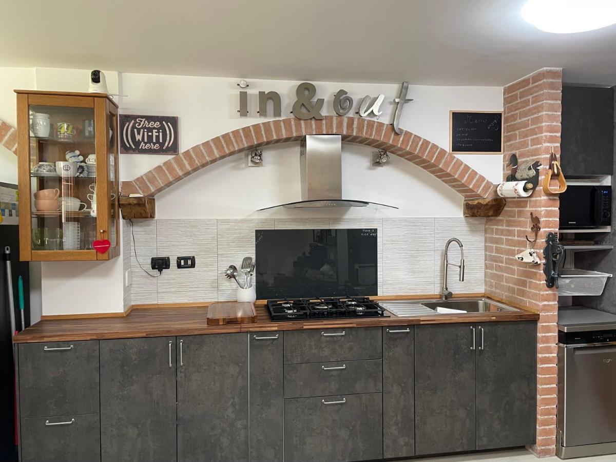 In&Out Apartment - Mostacciano, Eur Rzym Zewnętrze zdjęcie